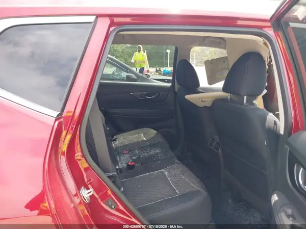 5N1AT2MV2KC748680 2019 NISSAN ROGUE - Image 8