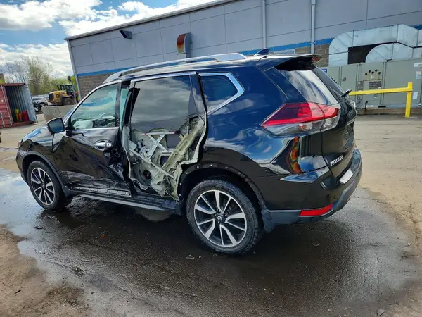 5N1AT2MV2KC757704 2019 NISSAN ROGUE - Image 2