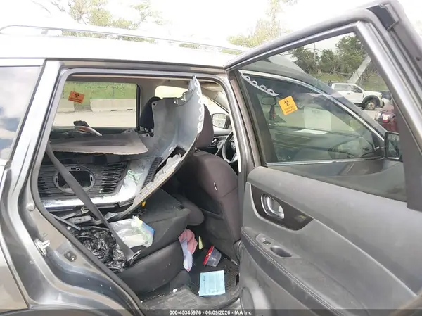 5N1AT2MV2KC772297 2019 NISSAN ROGUE - Image 8