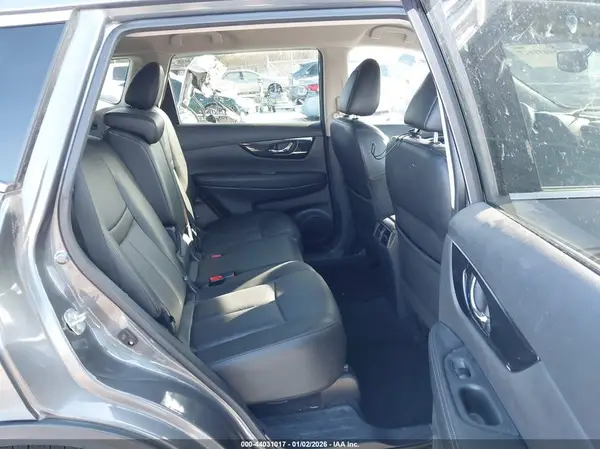 5N1AT2MV2KC781307 2019 NISSAN ROGUE - Image 8