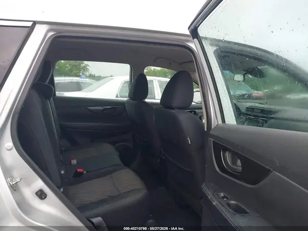 5N1AT2MV2KC815407 2019 NISSAN ROGUE - Image 8