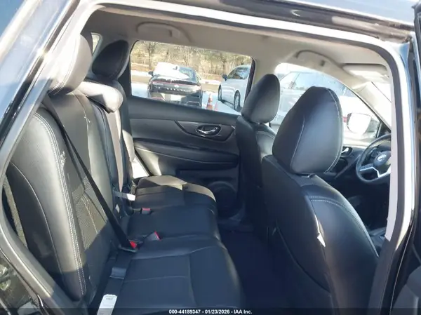 5N1AT2MV2KC817562 2019 NISSAN ROGUE - Image 8