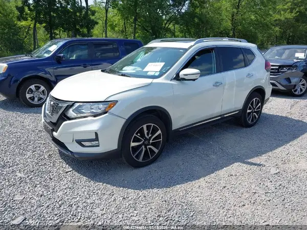 5N1AT2MV2KC820137 2019 NISSAN ROGUE - Image 2