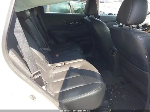 5N1AT2MV2KC820137 2019 NISSAN ROGUE - Image 8