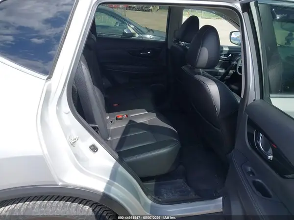 5N1AT2MV2KC822292 2019 NISSAN ROGUE - Image 8