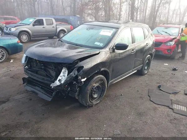 5N1AT2MV2KC826584 2019 NISSAN ROGUE - Image 2