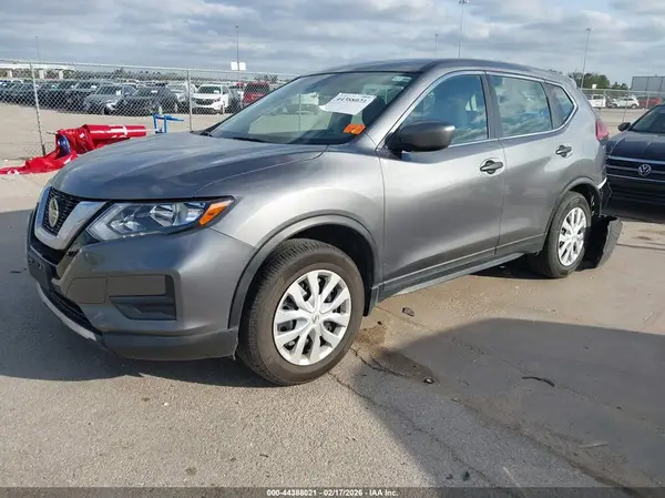 5N1AT2MV2KC830702 2019 NISSAN ROGUE - Image 2