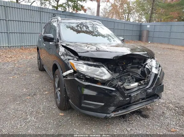 5N1AT2MV2KC833390 2019 NISSAN ROGUE - Image 1