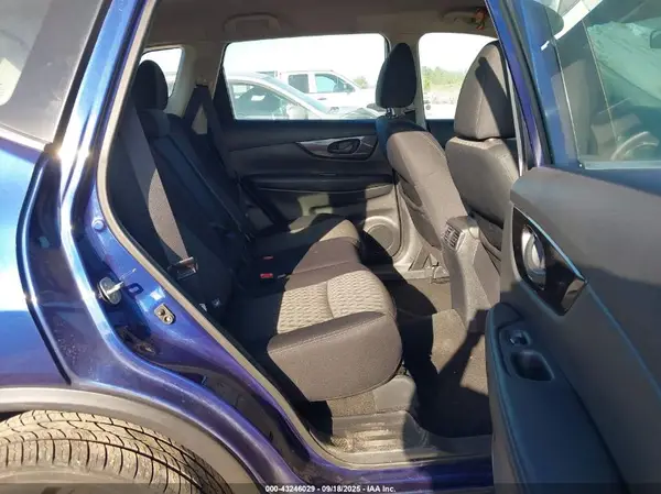 5N1AT2MV2KC845040 2019 NISSAN ROGUE - Image 8