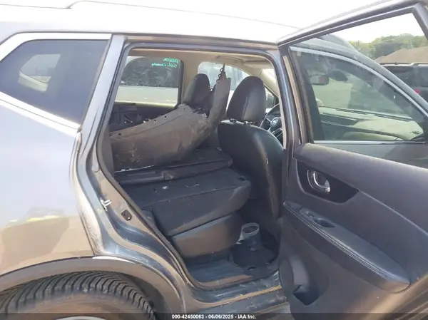 5N1AT2MV2LC717074 2020 NISSAN ROGUE - Image 8