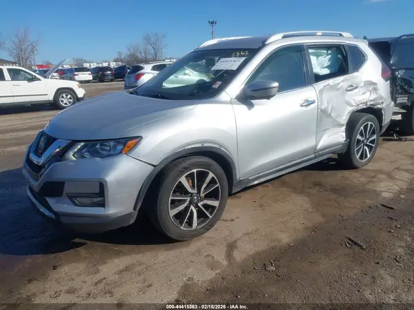 5N1AT2MV2LC727085 2020 NISSAN ROGUE - Image 2