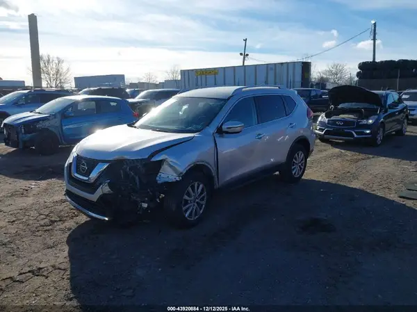 5N1AT2MV2LC751810 2020 NISSAN ROGUE - Image 2