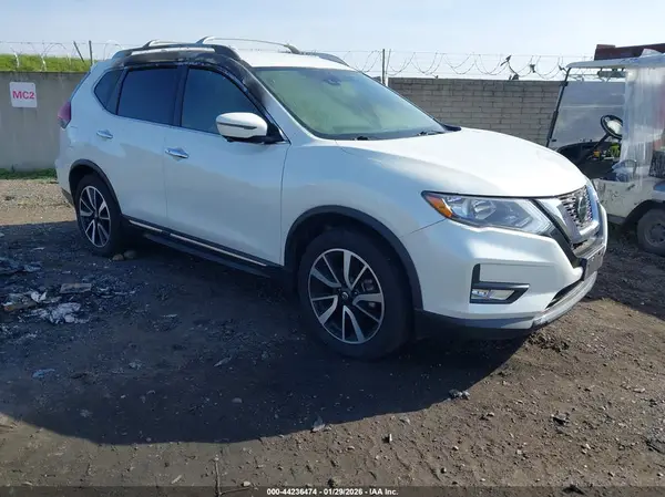 5N1AT2MV2LC779008 2020 NISSAN ROGUE - Image 1