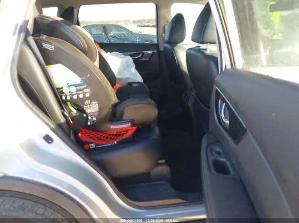 5N1AT2MV3GC749098 2016 NISSAN ROGUE - Image 8
