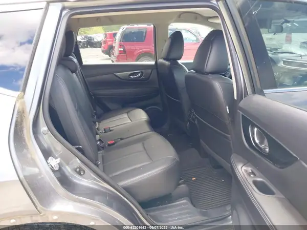 5N1AT2MV3GC760084 2016 NISSAN ROGUE - Image 8