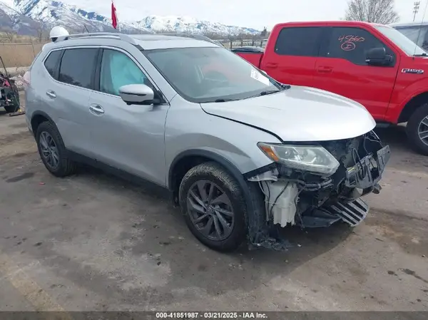 5N1AT2MV3GC762496 2016 NISSAN ROGUE - Image 1