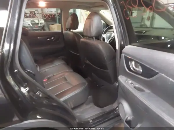 5N1AT2MV3GC773983 2016 NISSAN ROGUE - Image 8