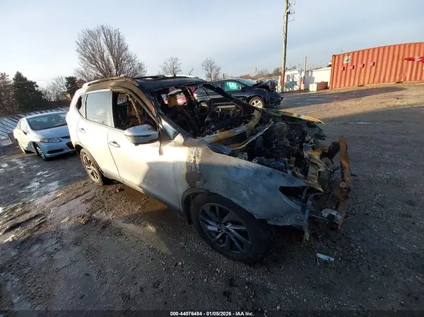 5N1AT2MV3GC797975 2016 NISSAN ROGUE - Image 1
