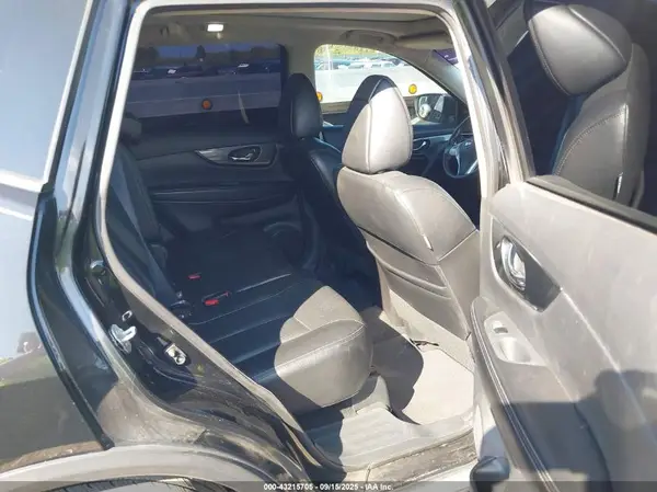 5N1AT2MV3GC807775 2016 NISSAN ROGUE - Image 8