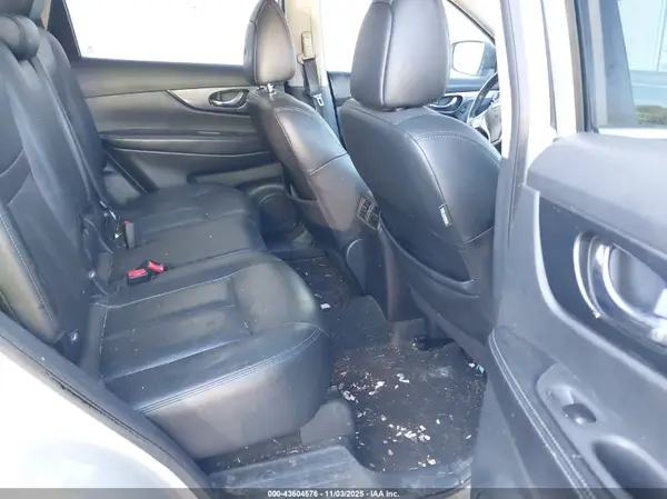 5N1AT2MV3GC812118 2016 NISSAN ROGUE - Image 8