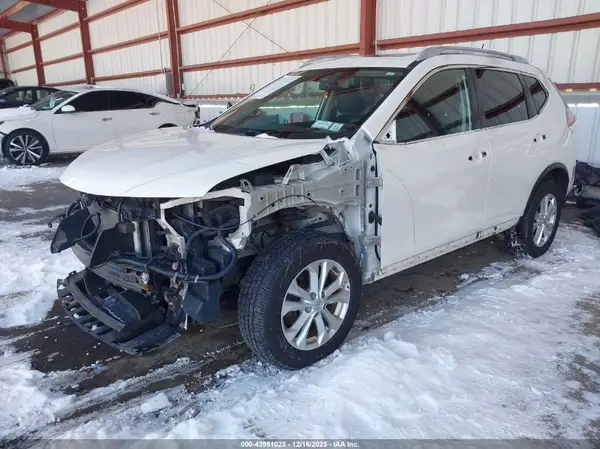 5N1AT2MV3GC877843 2016 NISSAN ROGUE - Image 2