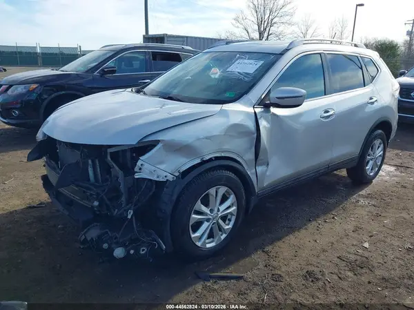5N1AT2MV3GC889944 2016 NISSAN ROGUE - Image 2