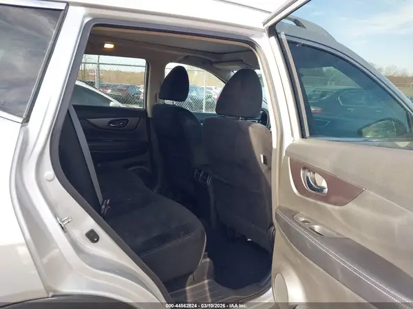 5N1AT2MV3GC889944 2016 NISSAN ROGUE - Image 8