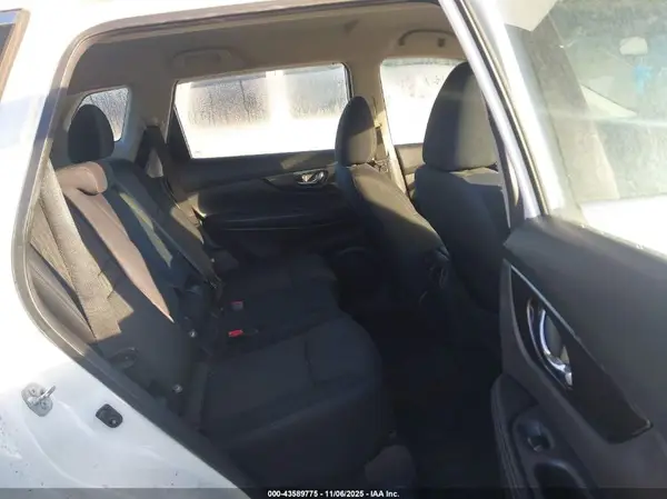 5N1AT2MV3HC734182 2017 NISSAN ROGUE - Image 8