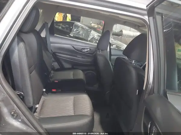 5N1AT2MV3HC734926 2017 NISSAN ROGUE - Image 8