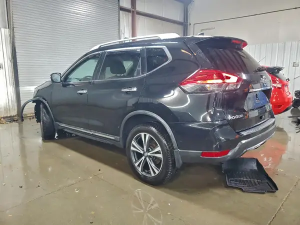 5N1AT2MV3HC736403 2017 NISSAN ROGUE - Image 2