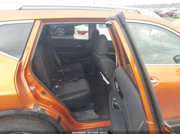 5N1AT2MV3HC736496 2017 NISSAN ROGUE - Image 8