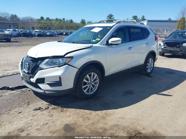 5N1AT2MV3HC737115 2017 NISSAN ROGUE - Image 2