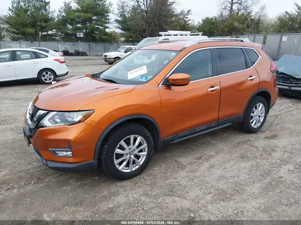5N1AT2MV3HC743318 2017 NISSAN ROGUE - Image 2