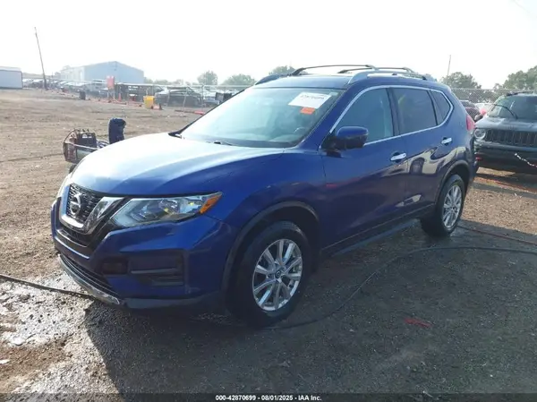 5N1AT2MV3HC744968 2017 NISSAN ROGUE - Image 2