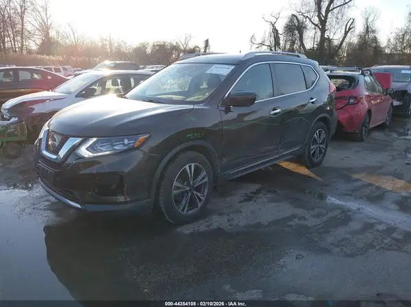 5N1AT2MV3HC748244 2017 NISSAN ROGUE - Image 2