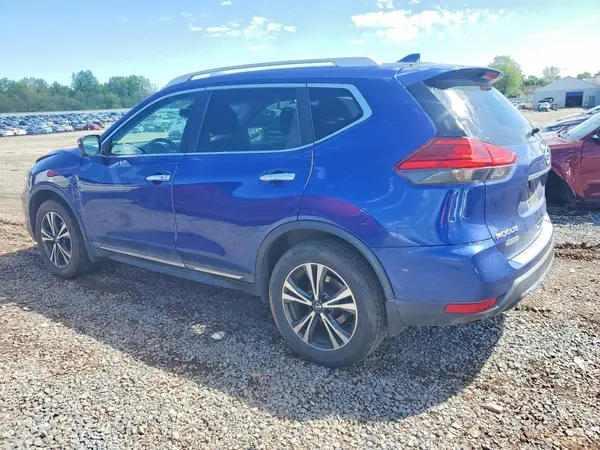 5N1AT2MV3HC748759 2017 NISSAN ROGUE - Image 2
