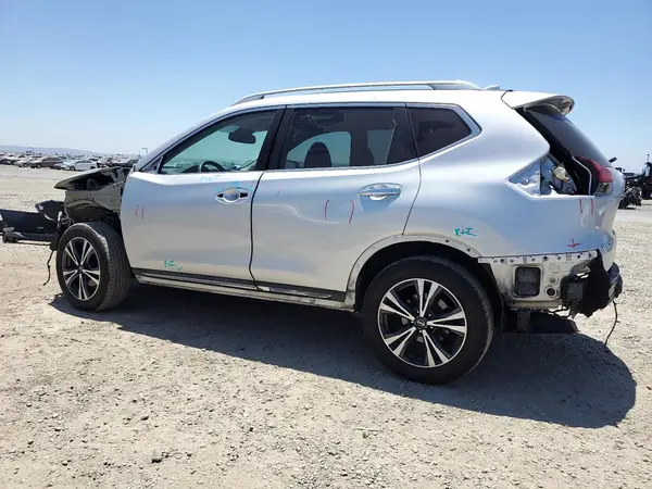 5N1AT2MV3HC749183 2017 NISSAN ROGUE - Image 2