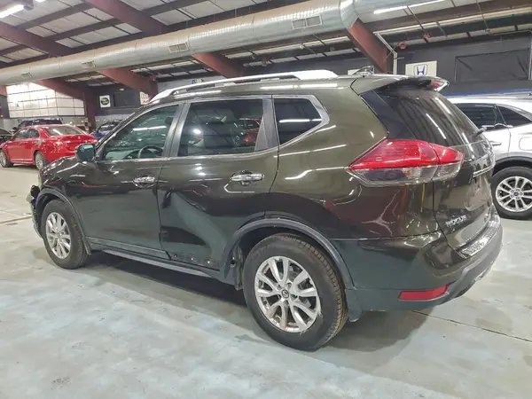 5N1AT2MV3HC753945 2017 NISSAN ROGUE - Image 2