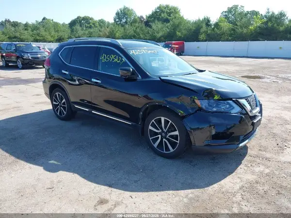 5N1AT2MV3HC759793 2017 NISSAN ROGUE - Image 1