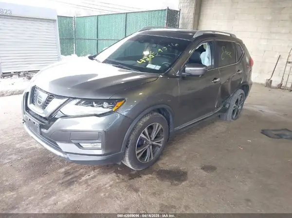 5N1AT2MV3HC761513 2017 NISSAN ROGUE - Image 2