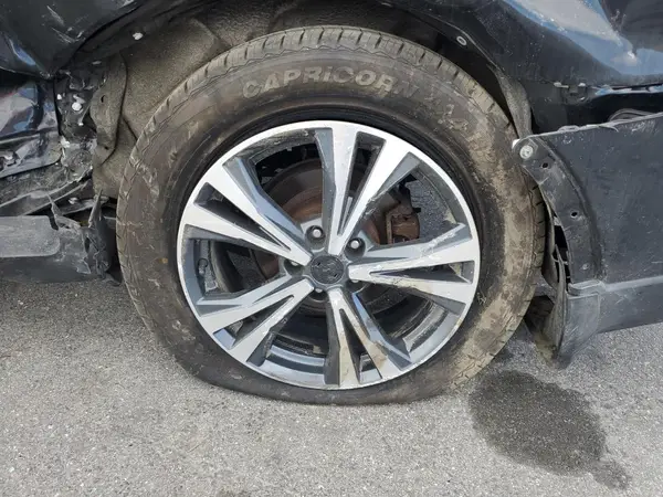5N1AT2MV3HC761723 2017 NISSAN ROGUE - Image 2
