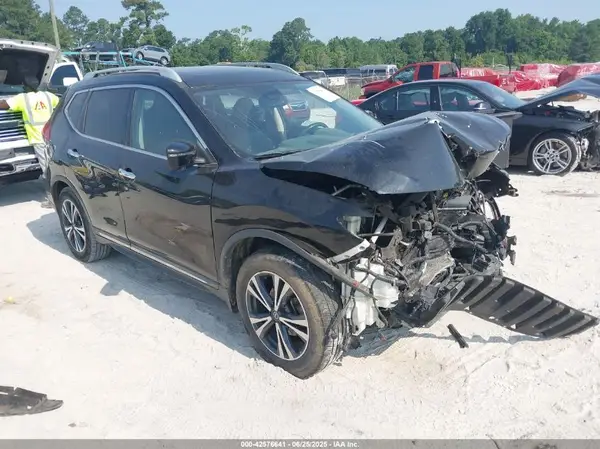 5N1AT2MV3HC761916 2017 NISSAN ROGUE - Image 1