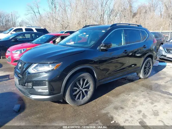 5N1AT2MV3HC764752 2017 NISSAN ROGUE - Image 2