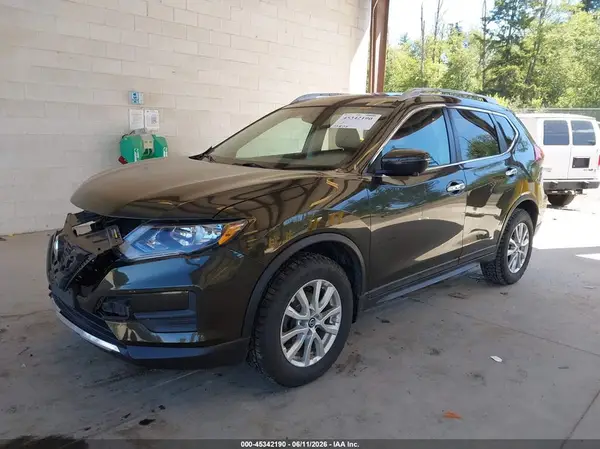5N1AT2MV3HC770129 2017 NISSAN ROGUE - Image 2