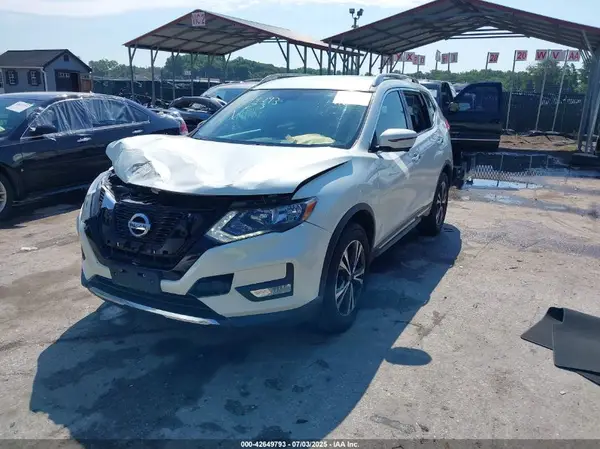 5N1AT2MV3HC771491 2017 NISSAN ROGUE - Image 2