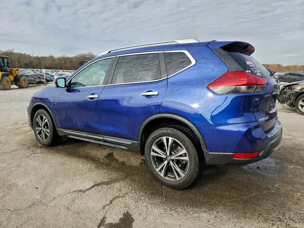 5N1AT2MV3HC772687 2017 NISSAN ROGUE - Image 2