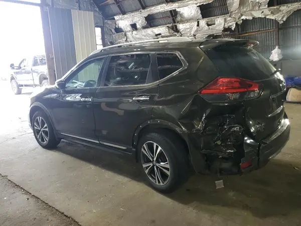 5N1AT2MV3HC773838 2017 NISSAN ROGUE - Image 2