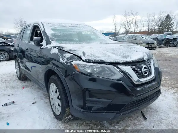 5N1AT2MV3HC774701 2017 NISSAN ROGUE - Image 1