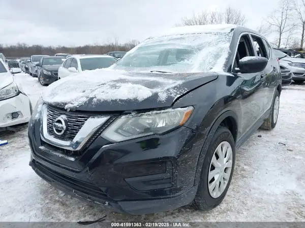 5N1AT2MV3HC774701 2017 NISSAN ROGUE - Image 2