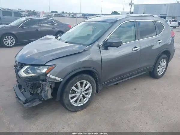 5N1AT2MV3HC776819 2017 NISSAN ROGUE - Image 2